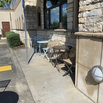 Cafe Blue - Outdoor seating - Coffee Roasteries Near Me - Duluth, Georgia