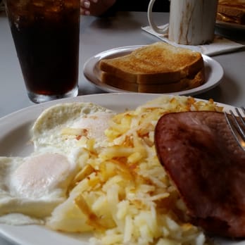 Carver Cafe - Classic two egg breakfast with hashbrowns - Delis Near Me - Damascus, Oregon