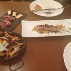 La Receta - Pincho de secreto con cus cus, huevos rotos de codorniz y tapa de jamón Sánchez Romero
