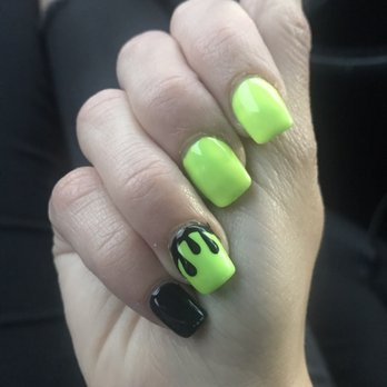 Glossi Nail Bar - Nail Salons Near Me - Colma, California
