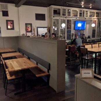 Harvest Bar + Kitchen - Pizza Near Me - Columbus, Ohio