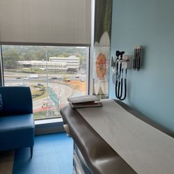 Children's Healthcare of Atlanta Center for Advanced Pediatrics - Exam room