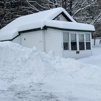 Maple Leaf Motel  - Hotels Near Me - Schroon Lake, New York