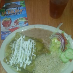 La Palapa - Shrimp enchiladas to die for.