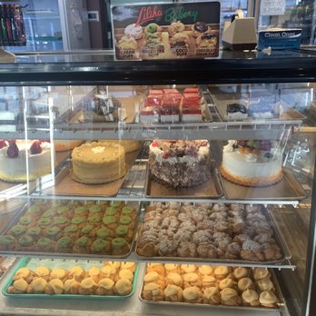 Liliha Bakery - Cream Puffs and other desserts on display - Bakeries Near Me - Honolulu, Hawaii