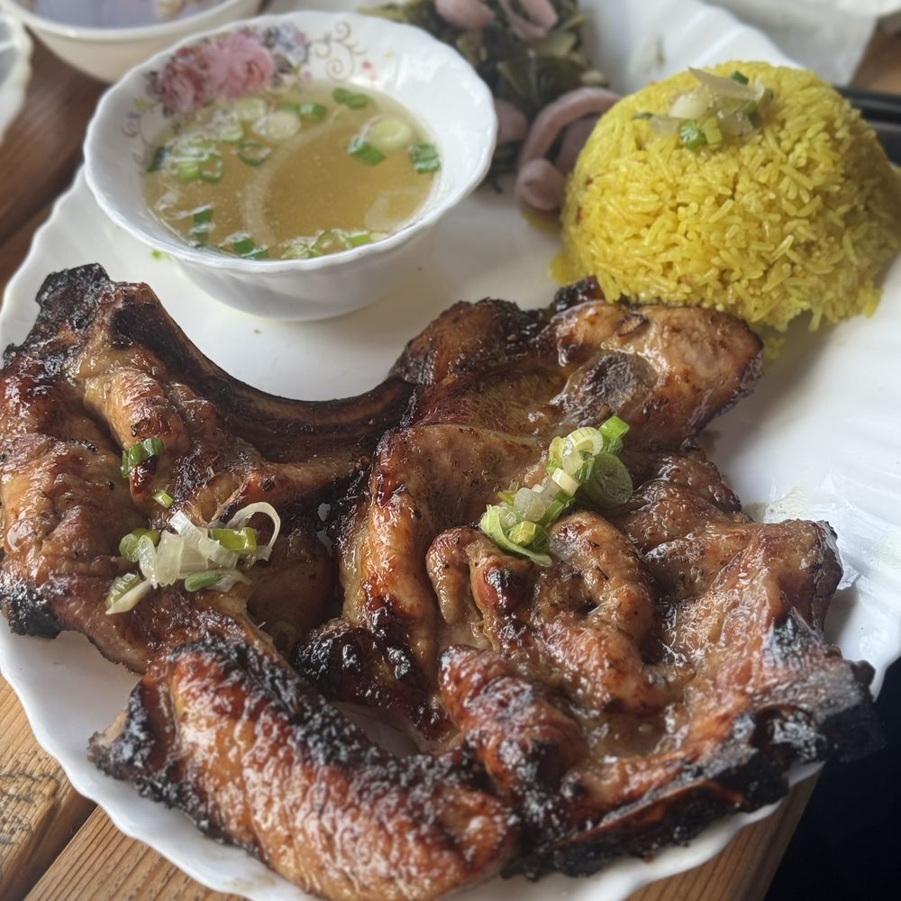 Electric Piggy BBQ - charcoal grilled porkchop on hai nam rice - Barbeque Near Me - Markham, Ontario Electric Piggy BBQ - charcoal grilled porkchop on hai nam rice - Barbeque Near Me - Markham, Ontario