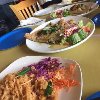 Blossom Bee - Pad Thai, pesto crepes - Creperies Near Me - Dublin, California