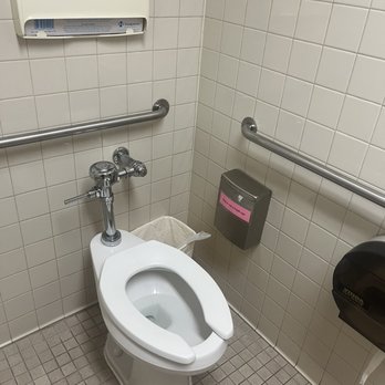 Columbia River RV Park - Restroom in laundromat - RV Parks Near Me - Portland, Oregon Columbia River RV Park - Restroom in laundromat - RV Parks Near Me - Portland, Oregon