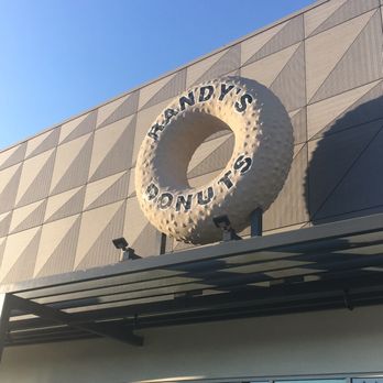 Randy's Donuts - Donuts Near Me - El Segundo, California Randy's Donuts - Donuts Near Me - El Segundo, California