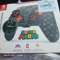 GameStop - Cool glow in the dark switch controller