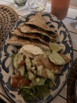 Cafe & Bar 21 by null