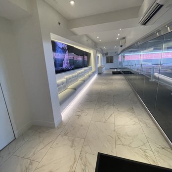 Ahern Hotel - Self parking entrance level 2 - Hotels Near Me - Las Vegas, Nevada