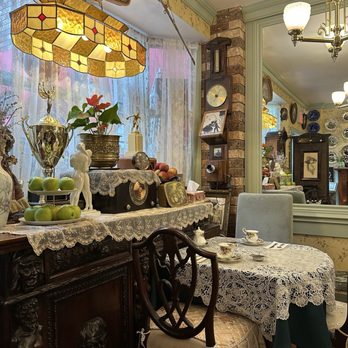 After Queen Tea Shop - Decor - Tea Rooms Near Me - Markham, Ontario