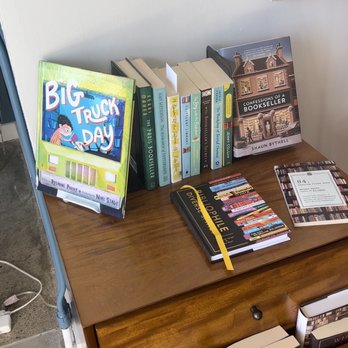 Malibu Village Books - Bookstores Near Me - Malibu, California