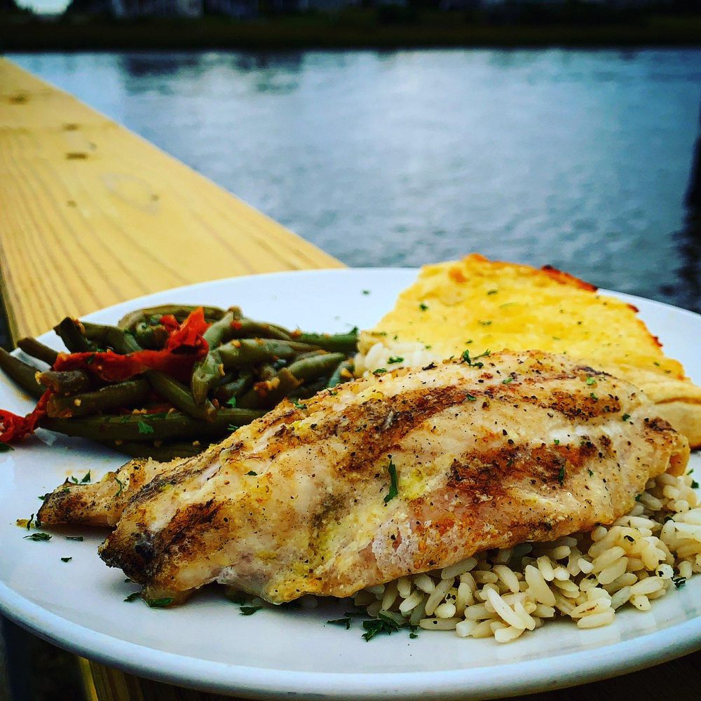 LOULOU’S WATERFRONT RESTAURANT CLOSED Updated July 2024 86 Photos