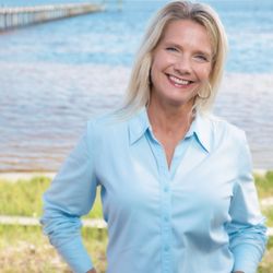 Barbara Wade - Beachy Beach Real Estate