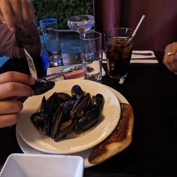Charlies Bar & Kitchen - Mussels - Cocktail Bars Near Me - Bronx, New York Charlies Bar & Kitchen - Mussels - Cocktail Bars Near Me - Bronx, New York