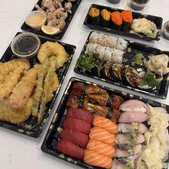 Misaki - Vegetable Veggie Tempura Appetizer Karaage/Japanese Fried Chicken (10pcs) Uni (Sea Urchin)* Spider Roll (6 pieces) Spicy Poke* (8 pieces) - Sushi Bars Near Me - Aurora, Colorado Misaki - Vegetable Veggie Tempura Appetizer Karaage/Japanese Fried Chicken (10pcs) Uni (Sea Urchin)* Spider Roll (6 pieces) Spicy Poke* (8 pieces) - Sushi Bars Near Me - Aurora, Colorado