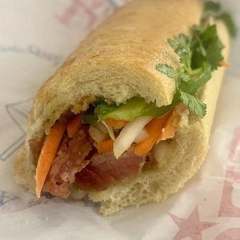 Lee's Sandwiches - Grilled pork Banh mi amazing $10 - Vietnamese Near Me - LakeBalboa, California Lee's Sandwiches - Grilled pork Banh mi amazing $10 - Vietnamese Near Me - LakeBalboa, California