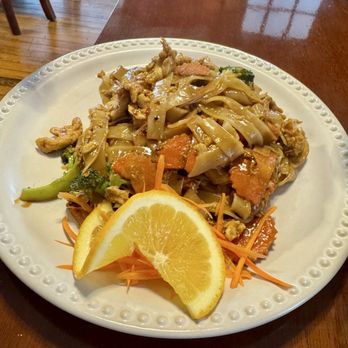 Thai Square - Springfield - Pad See Ew - Thai Near Me - Springfield, Missouri