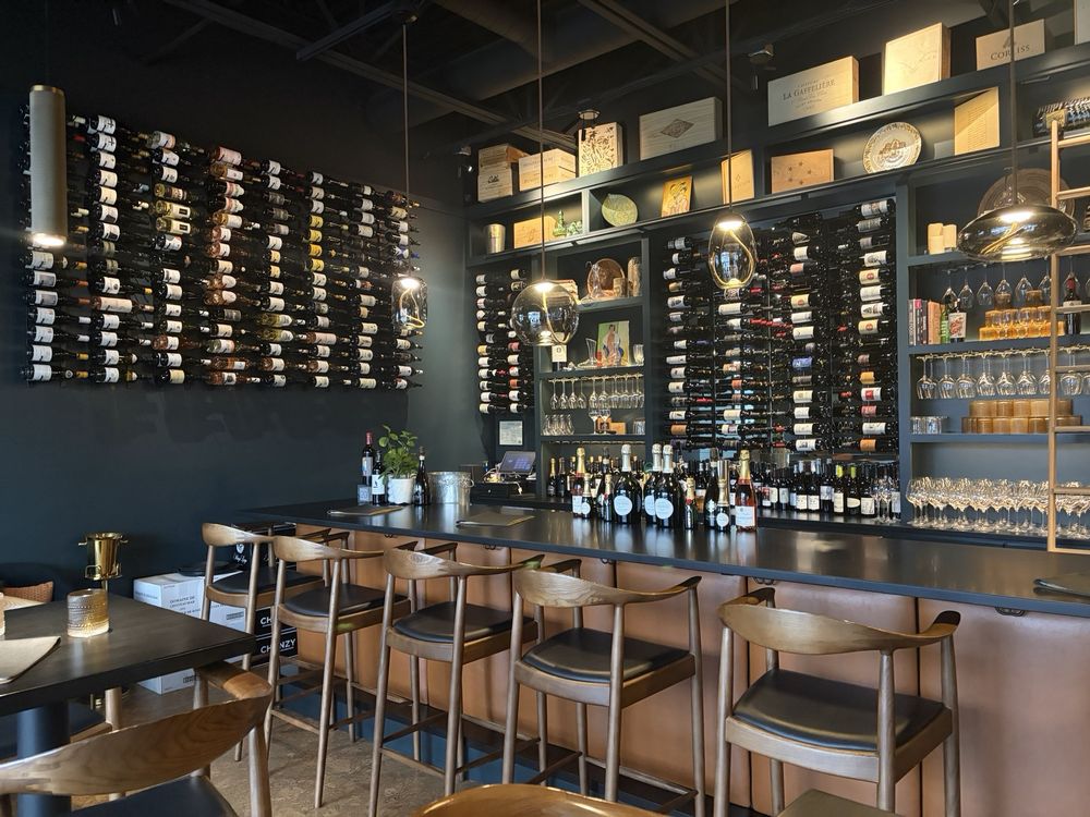 Social spots from Lola Wine Lounge