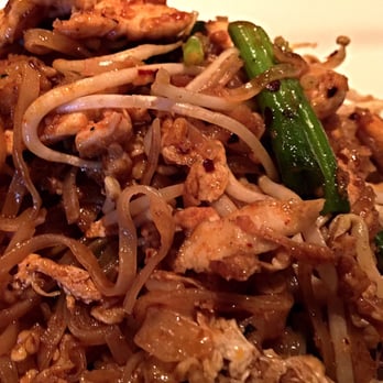 Royal Thai - The Pad Thai with Chicken - Thai Near Me - Dallas, Texas