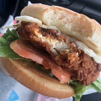 Chick-fil-A - Spicy deluxe - Fast Food Near Me - Sacramento, California