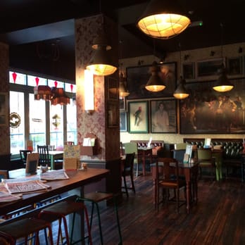 Quinto Lounge - Bars Near Me - Sutton Coldfield, XWM