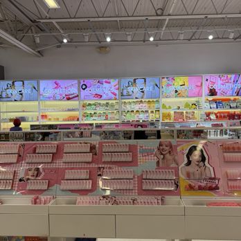 Miniso - Accessories Near Me - Kendall, Florida