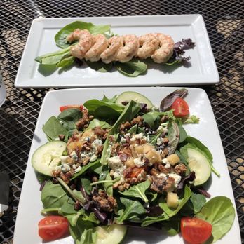 Cornet - Garden salad and shrimp remoulade - Cocktail Bars Near Me - New Orleans, Louisiana Cornet - Garden salad and shrimp remoulade - Cocktail Bars Near Me - New Orleans, Louisiana