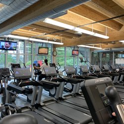 South Bellevue Community Center - Beautiful fitness center