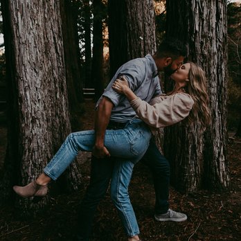 Sarah Ann Williams Photography - Engagement shots - Session Photography Near Me Sarah Ann Williams Photography - Engagement shots - Session Photography Near Me