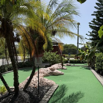 Putt'n Around - Mini Golf Near Me - Delray Beach, Florida