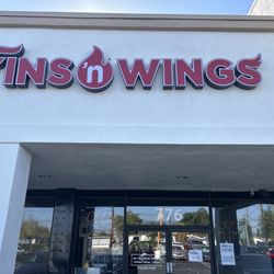Fins n Wings - Outside sign.