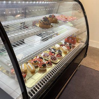 Les Pascals - Desserts - Bakeries Near Me - Glen Ellen, California