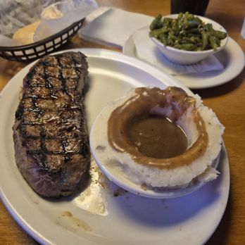 Texas Roadhouse - 16oz sirloin - Steakhouses Near Me - Pearland, Texas Texas Roadhouse - 16oz sirloin - Steakhouses Near Me - Pearland, Texas