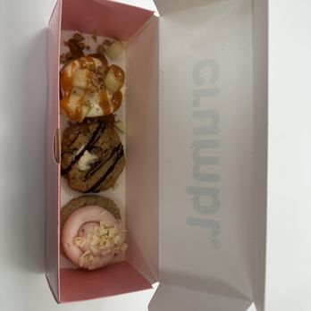Crumbl - Kapolei - Bakeries Near Me - Kapolei, Hawaii Crumbl - Kapolei - Bakeries Near Me - Kapolei, Hawaii