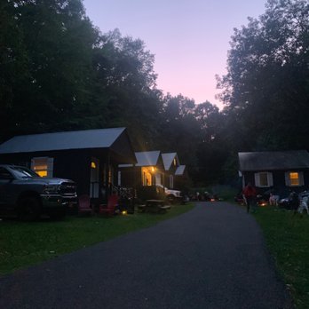 Lake George Bear's Den Cabins - Nice quiet group of polite people - Guest Houses Near Me - Lake George, New York