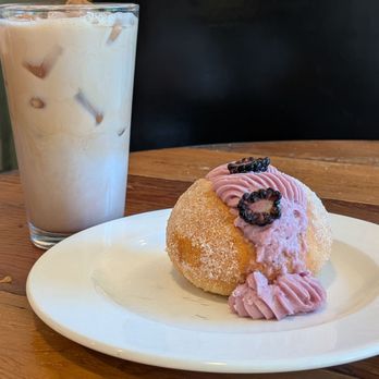 The Rhu - Cafes Near Me - Asheville, North Carolina