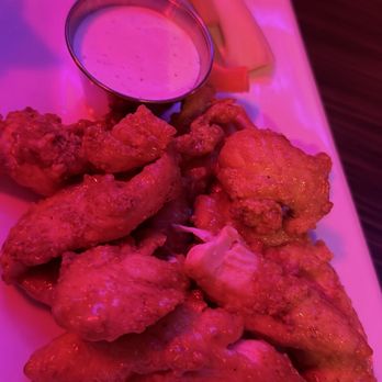 Lucky's Lounge - Lounges Near Me - Boston, Massachusetts Lucky's Lounge - Lounges Near Me - Boston, Massachusetts