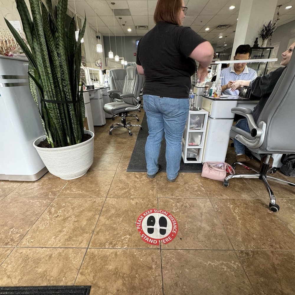 V & V Nails - Nail Salons Near Me - Eau Claire, Wisconsin V & V Nails - Nail Salons Near Me - Eau Claire, Wisconsin