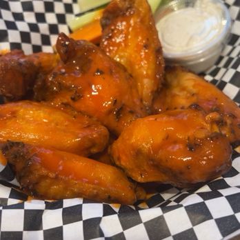 3 Fools - Buffalo chicken wings - Chicken Wings Near Me - Orleans, Massachusetts 3 Fools - Buffalo chicken wings - Chicken Wings Near Me - Orleans, Massachusetts
