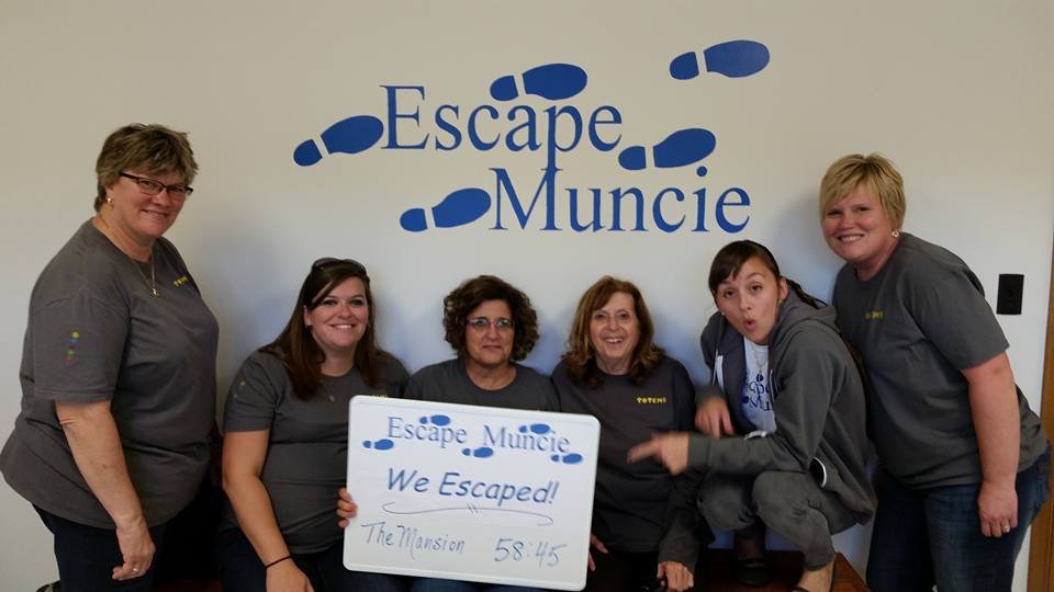 Escape Muncie Logo