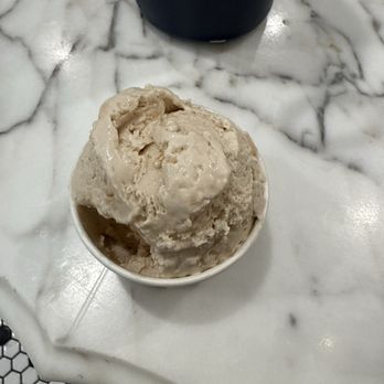 Main Street Creamery - Dairy Free Toasted Coconut - Ice Cream & Frozen Yogurt Near Me - Sarasota, Florida