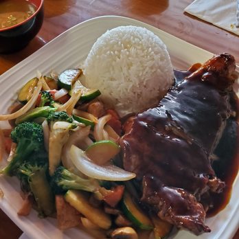 Noom Thai Bistro - Steak and shrimp Habachi dinner - Thai Near Me - Jacksonville, Florida