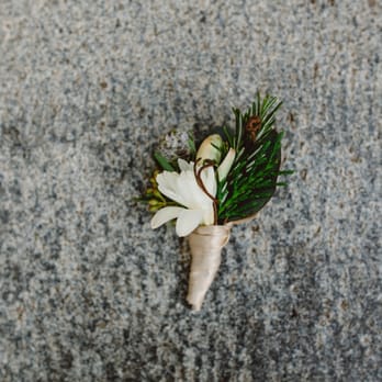 Blackbird Floral - Winter Wedding // Blackbird Floral - Florists Near Me - Austin, Texas