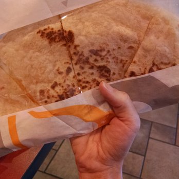 Taco Bell - Chicken quesadilla - Fast Food Near Me - Ravenna, Ohio Taco Bell - Chicken quesadilla - Fast Food Near Me - Ravenna, Ohio