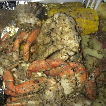 Crabman 305 Miami - Large crab, it came covered in delicious garlic butter. - Seafood Near Me - Opa-locka, Florida