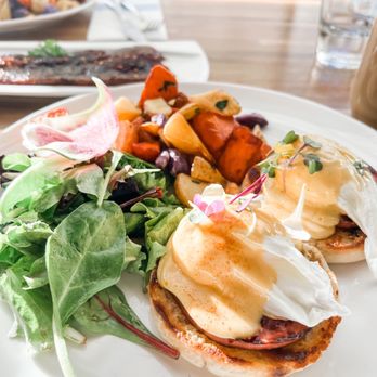 Lapisara Eatery - Classic Benedict - Breakfast & Brunch Near Me - San Francisco, California Lapisara Eatery - Classic Benedict - Breakfast & Brunch Near Me - San Francisco, California