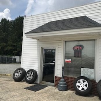 Sampson Wrecker and Tire Service - Tires Near Me - Mount Olive, North Carolina Sampson Wrecker and Tire Service - Tires Near Me - Mount Olive, North Carolina